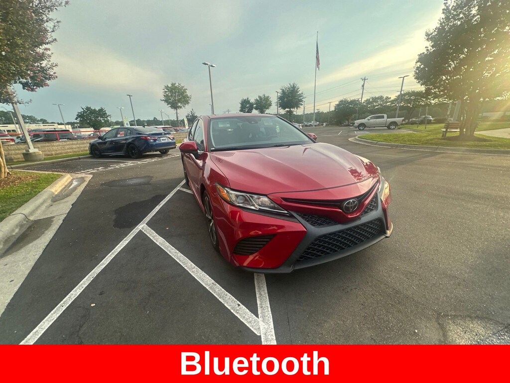 Used 2019 Toyota Camry SE Sedan