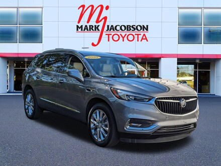 2020 Buick Enclave Essence FWD  Essence