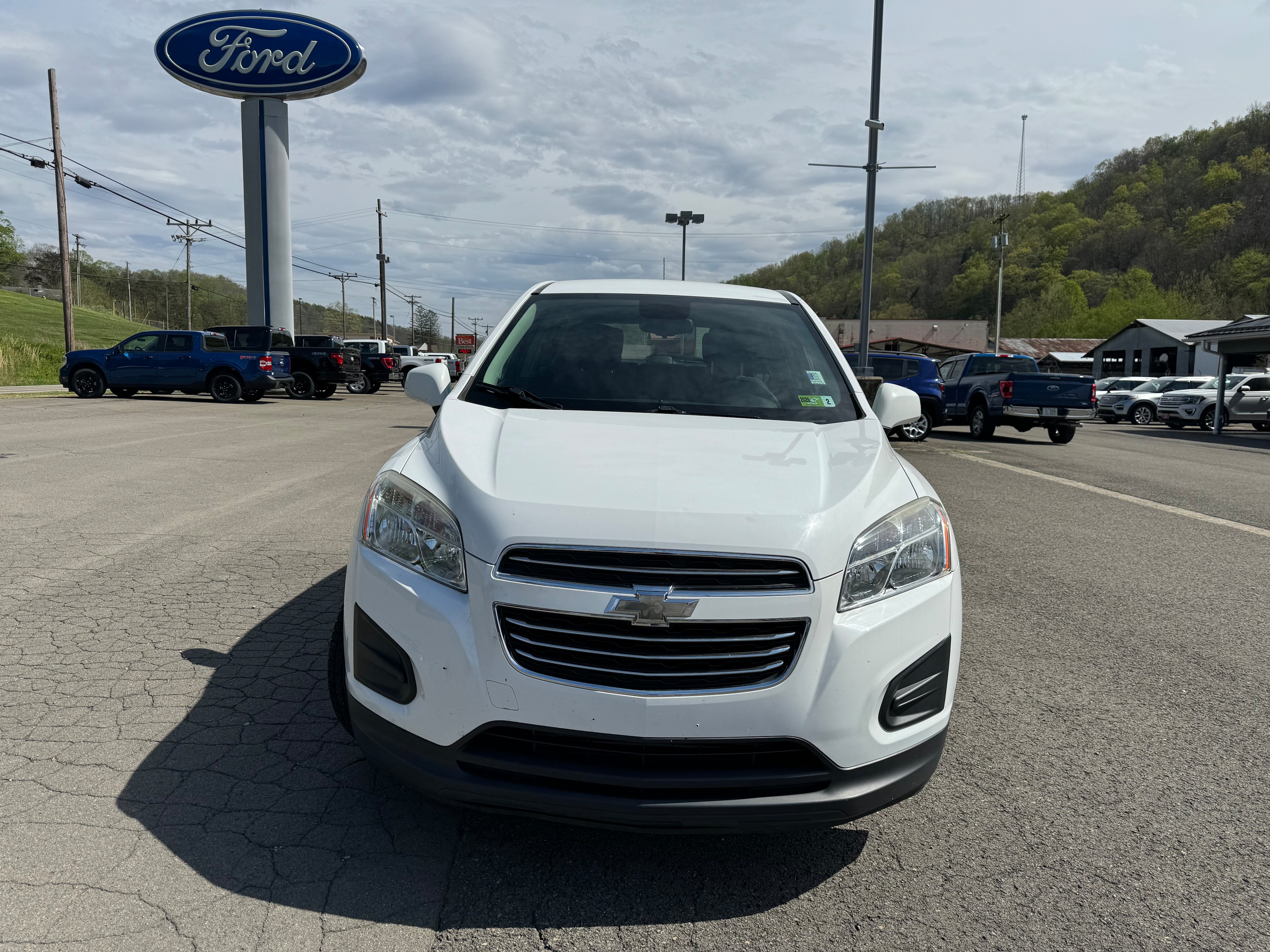 Used 2016 Chevrolet Trax LS with VIN 3GNCJNSB2GL271376 for sale in Gassaway, WV