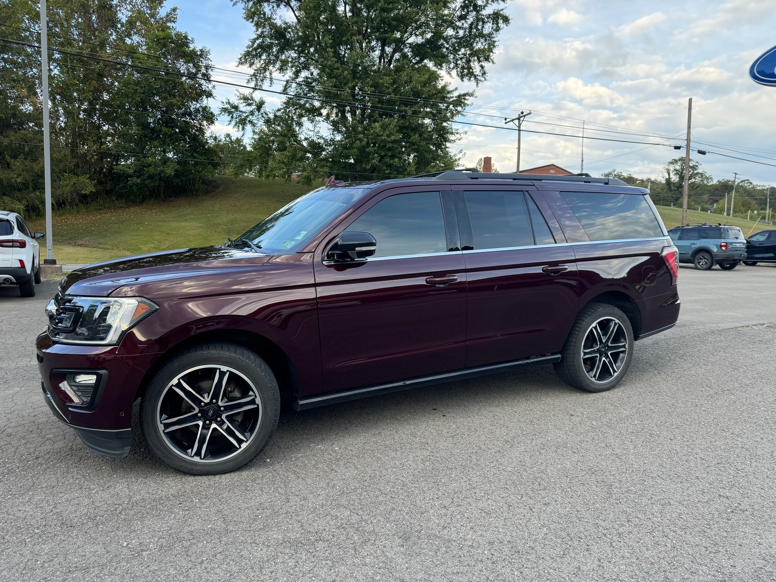 2021 Ford Expedition MAX Limited photo 4