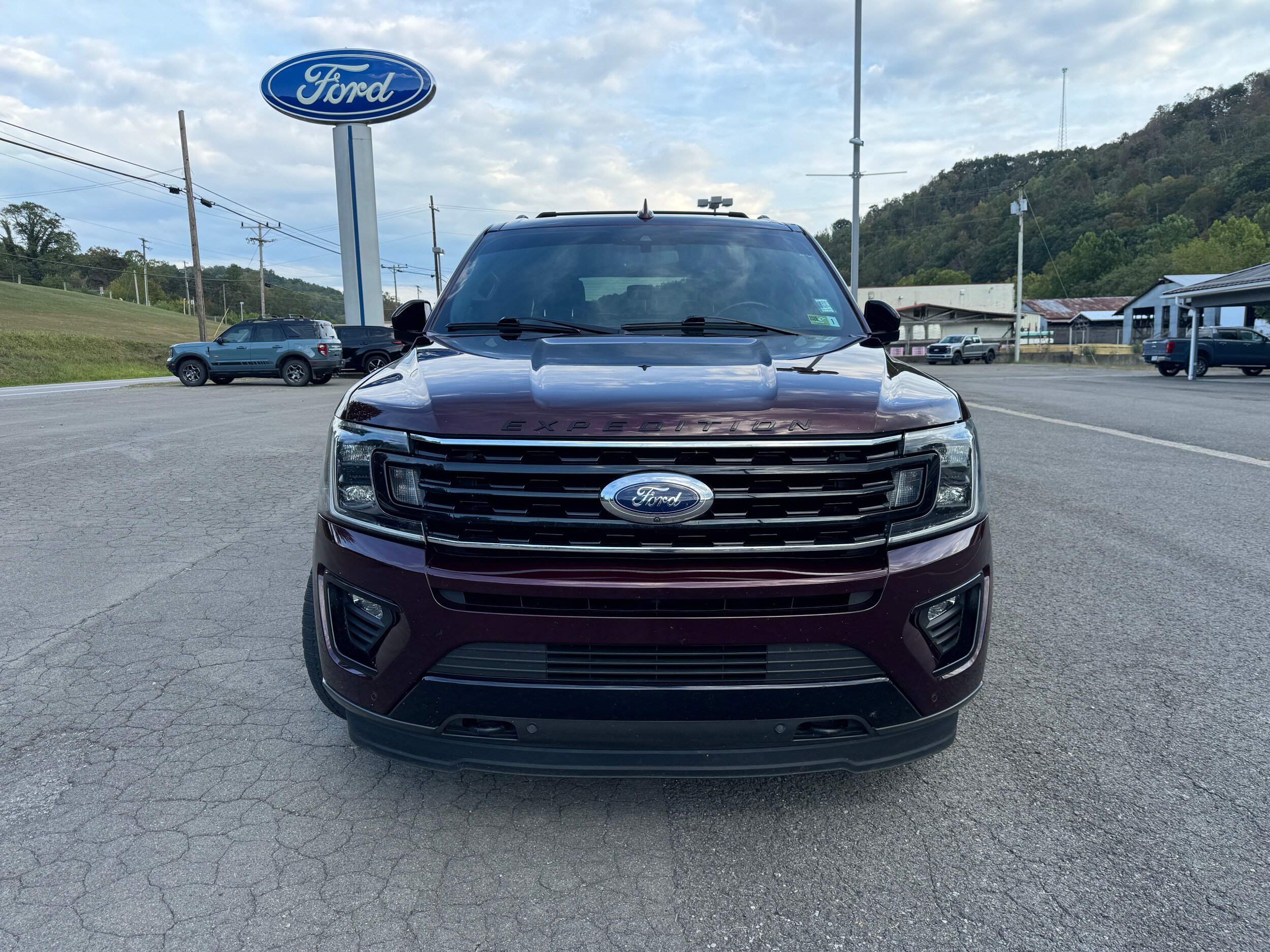 2021 Ford Expedition MAX Limited photo 3