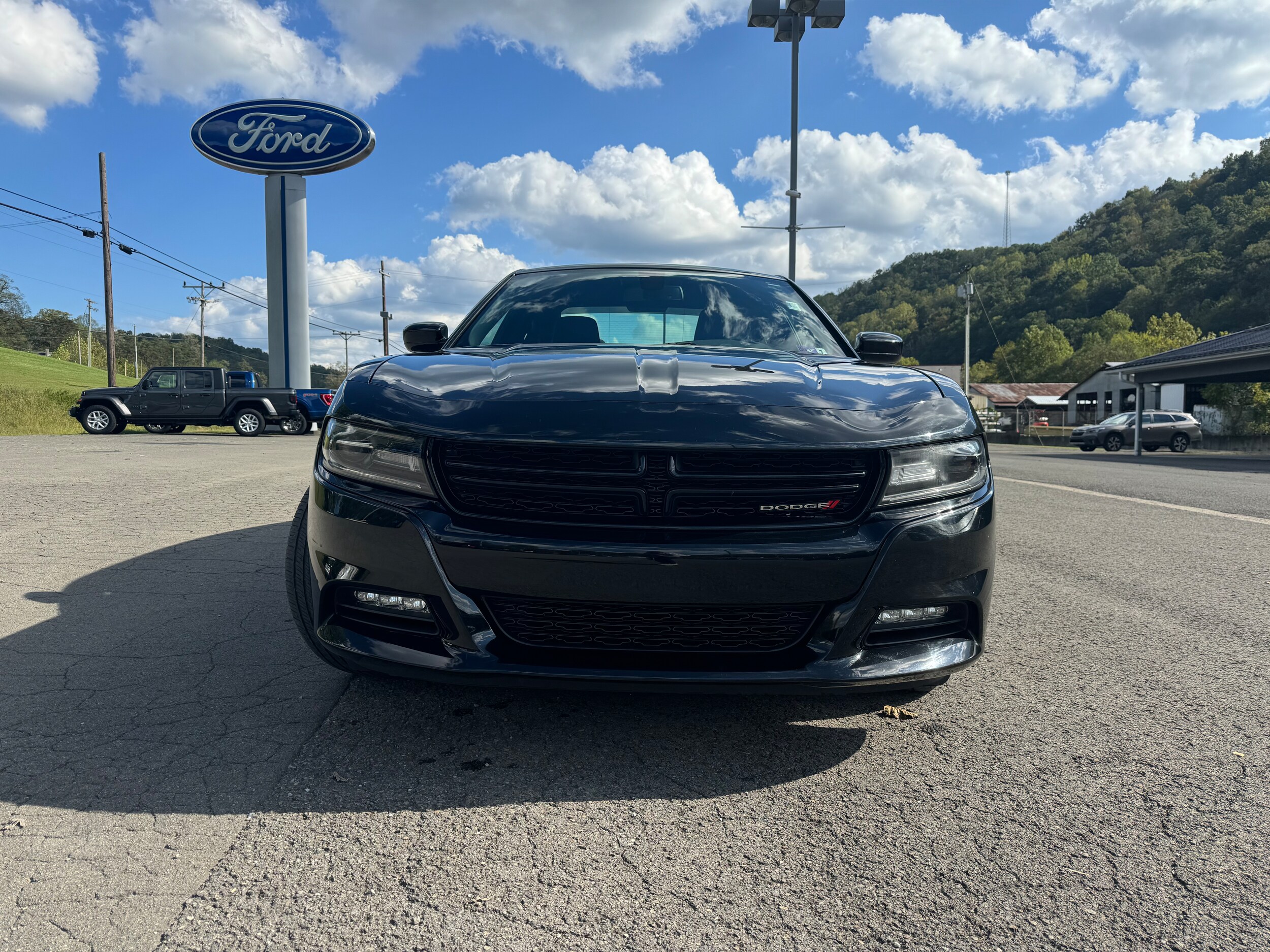2019 Dodge Charger SXT photo 3