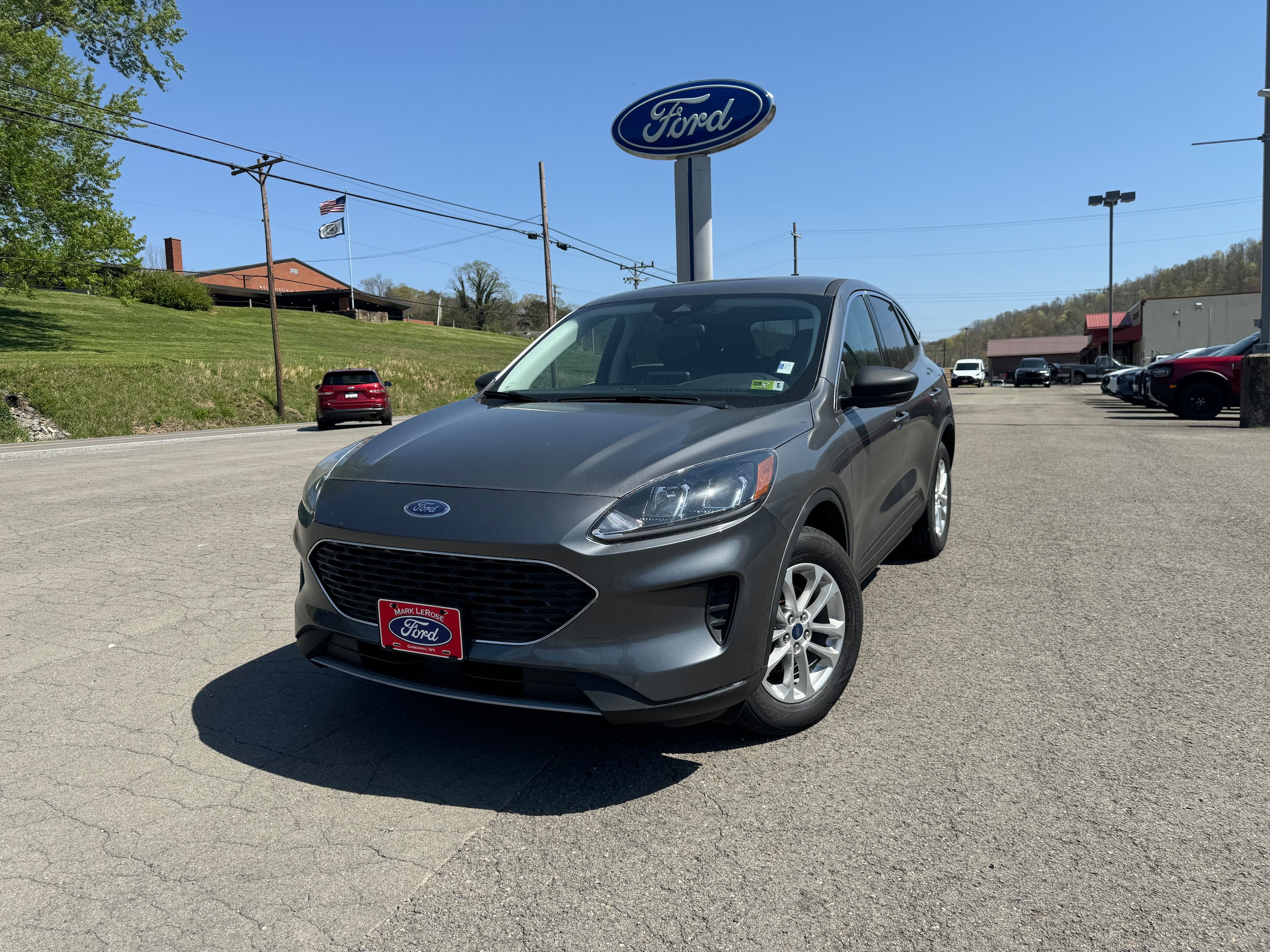 Used 2022 Ford Escape SE with VIN 1FMCU9G67NUA27160 for sale in Gassaway, WV