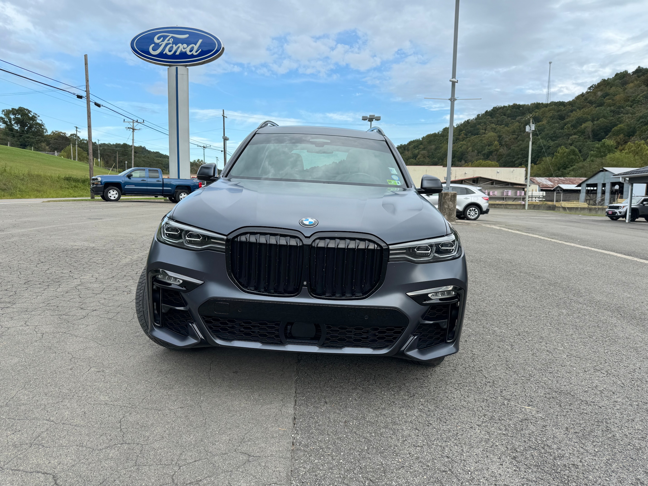 Used 2019 BMW X7 50i with VIN 5UXCX4C50KLB39524 for sale in Gassaway, WV