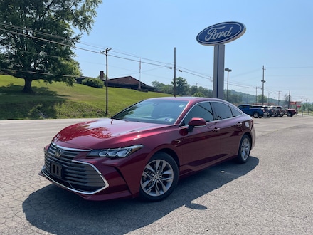 2019 Toyota Avalon Sedan