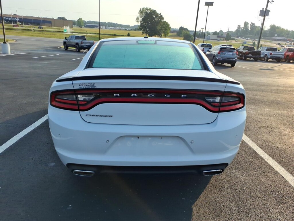 Used 2017 Dodge Charger SE