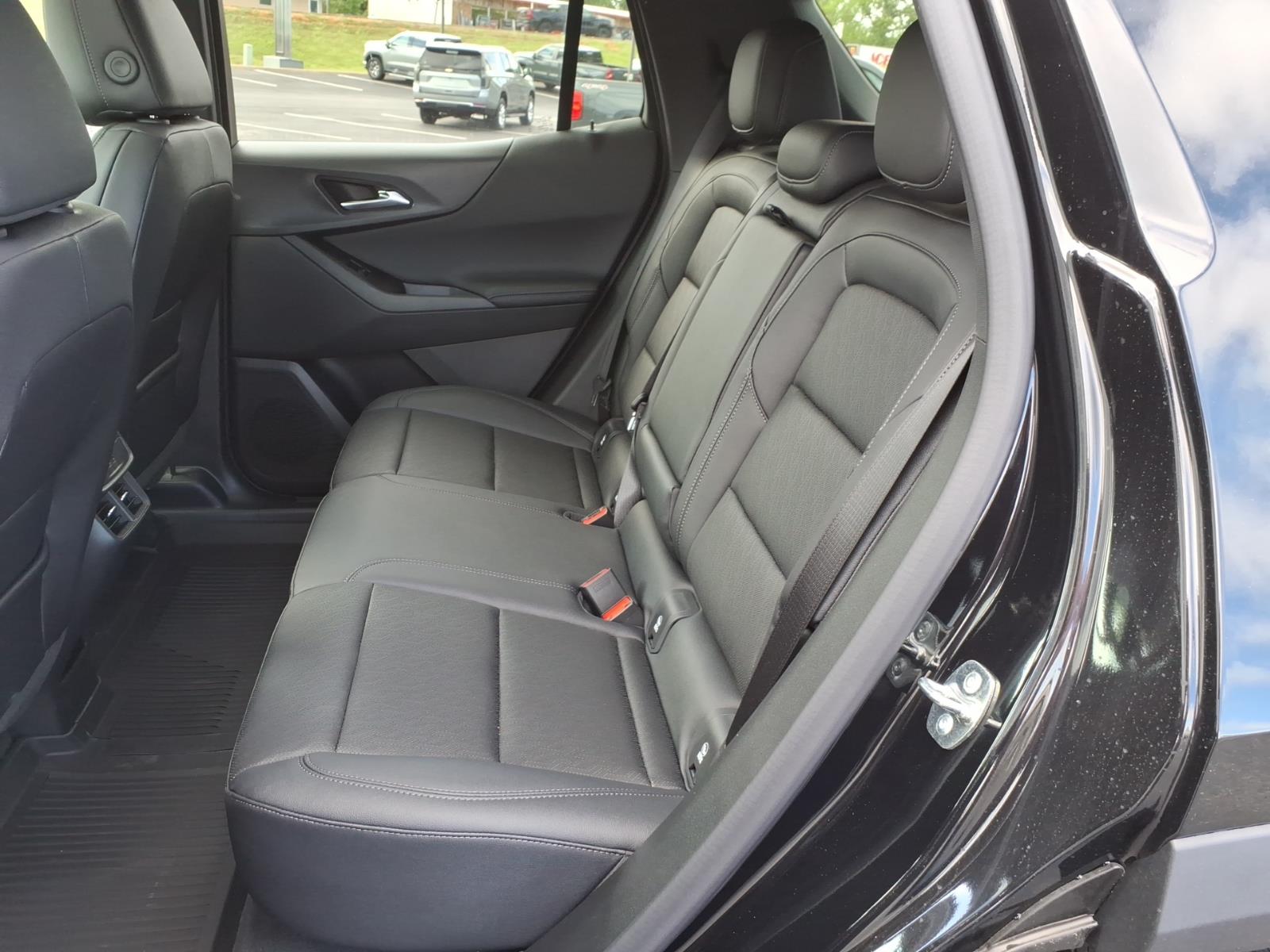 2026 Chevrolet Equinox LT - Photo 8