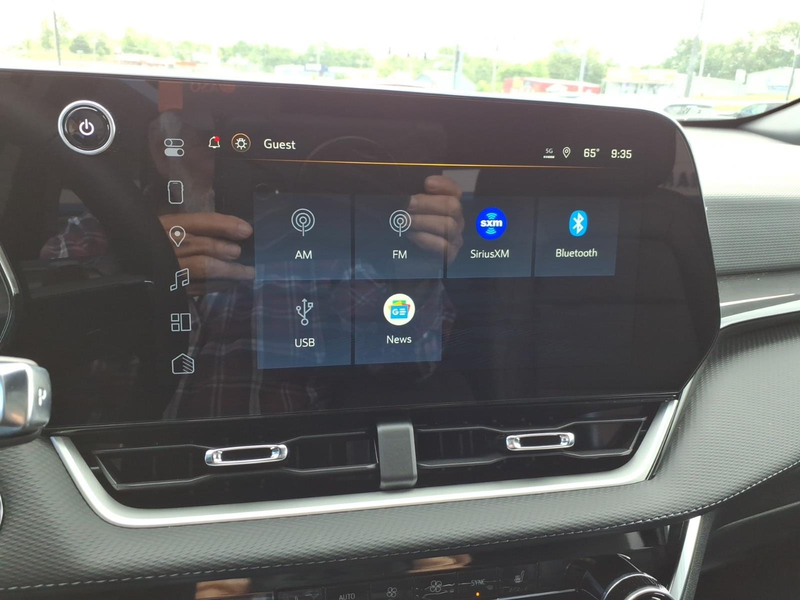 2026 Chevrolet Equinox LT - Photo 18