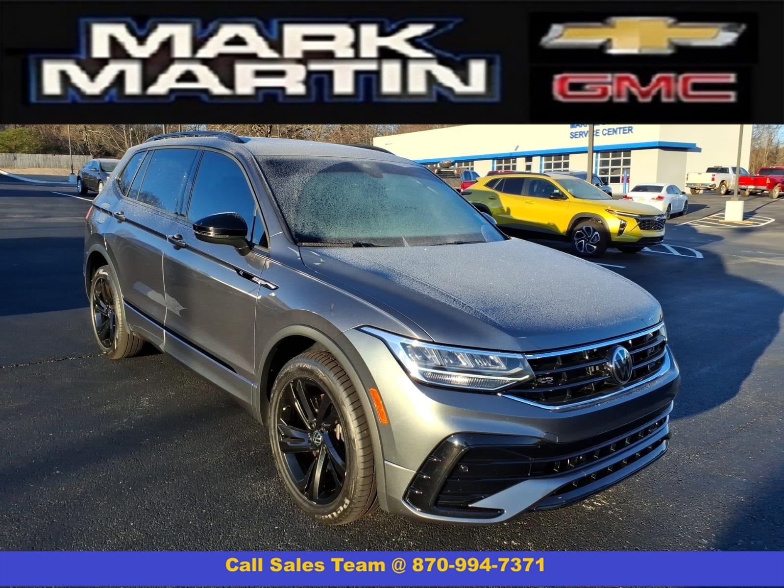 2024 Volkswagen Tiguan 2.0T SE R-Line Black's photo