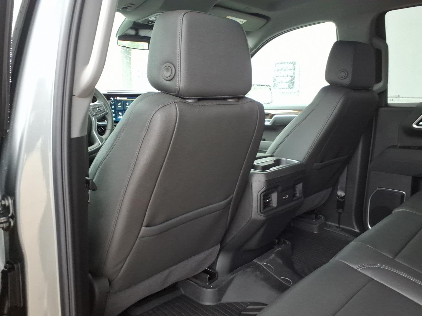 2026 Chevrolet Silverado 1500 LT - Photo 9