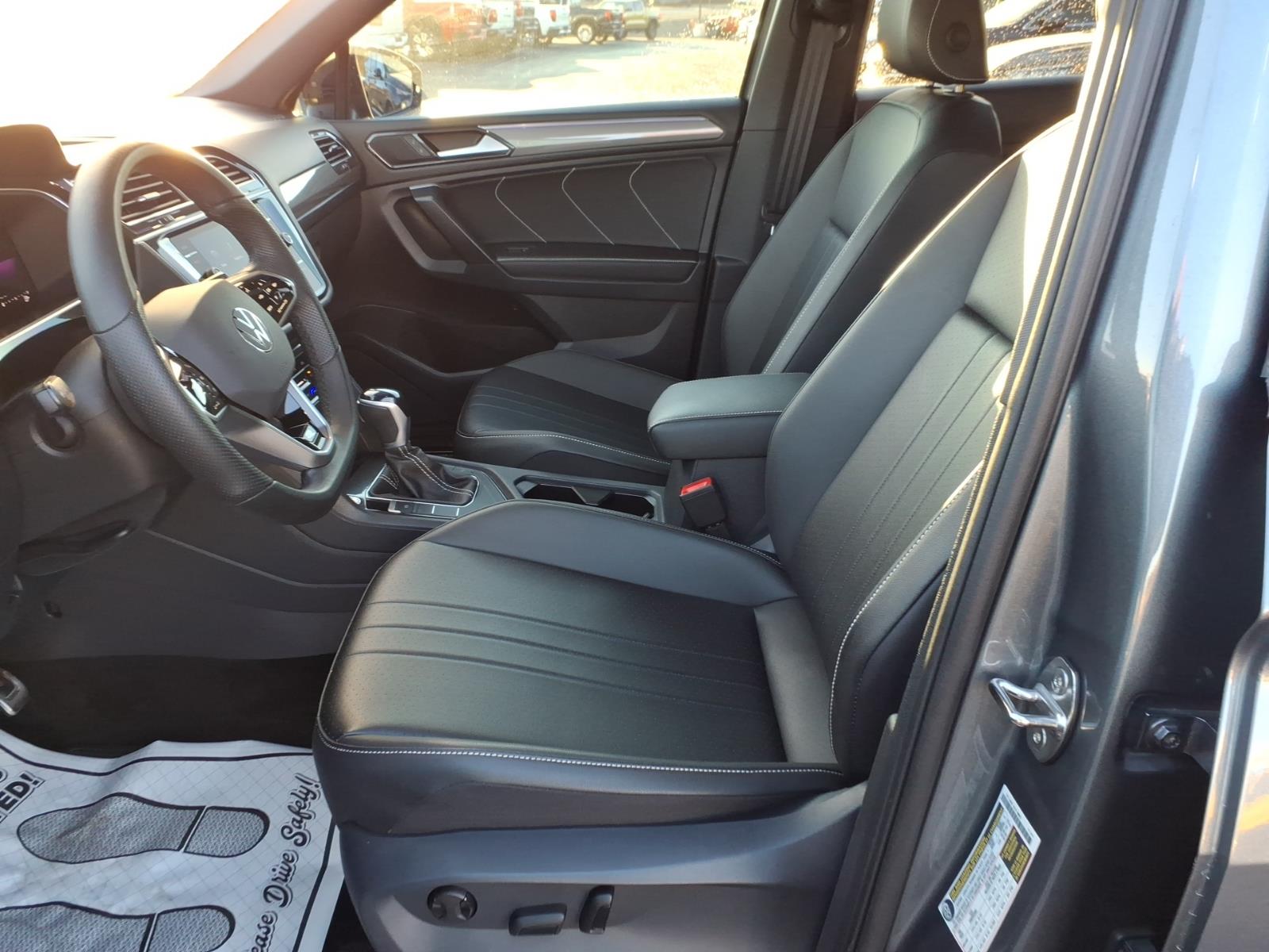 2024 Volkswagen Tiguan SE R-LINE BLACK - Photo 13