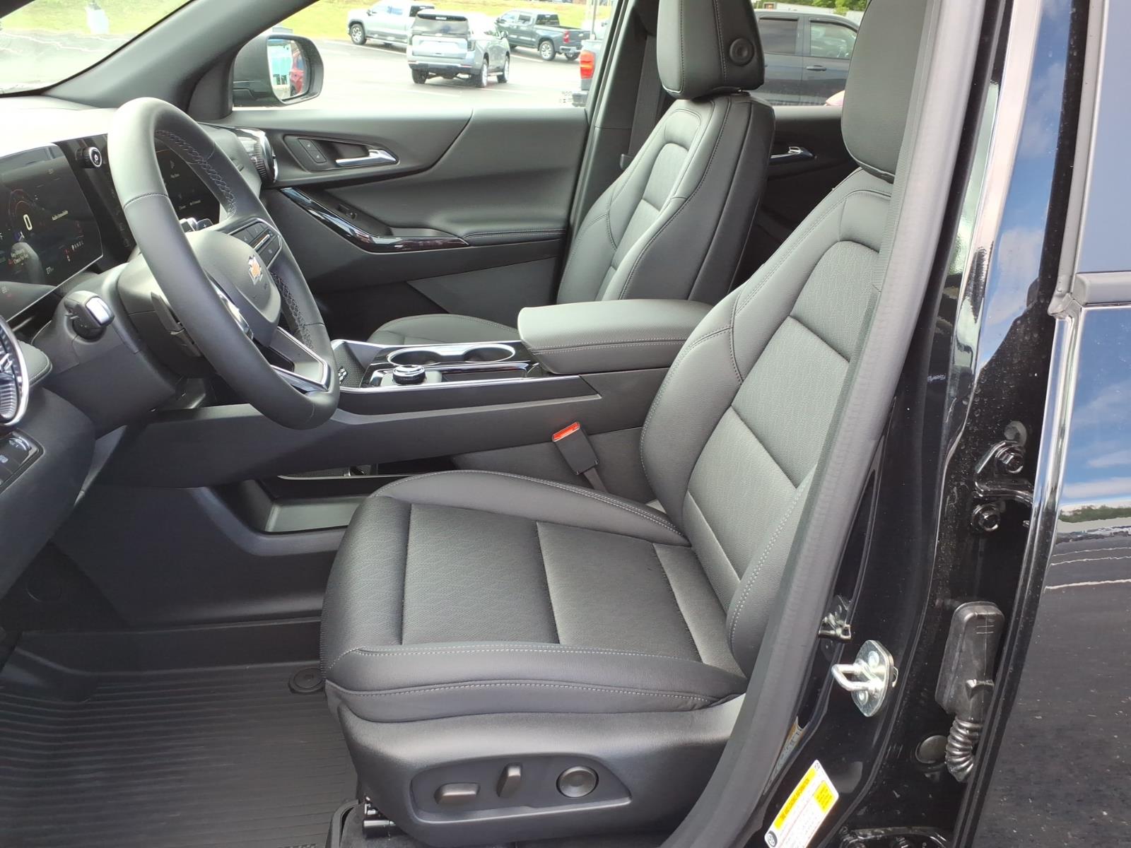2026 Chevrolet Equinox LT - Photo 13