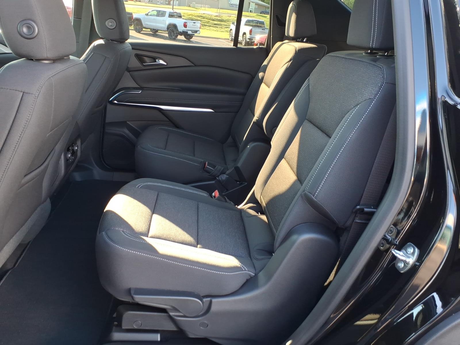 2026 Chevrolet Traverse LT - Photo 8