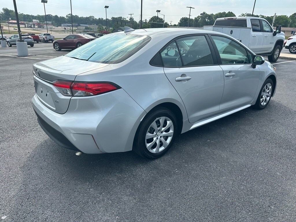 2023 Toyota Corolla LE photo 3