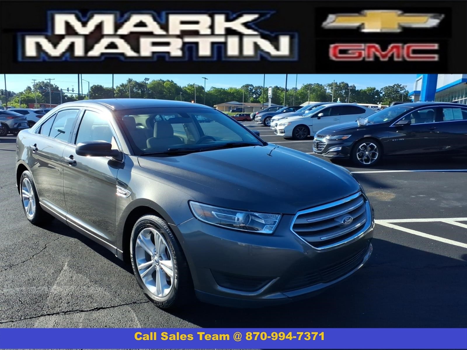 2016 Ford Taurus SE FWD's photo