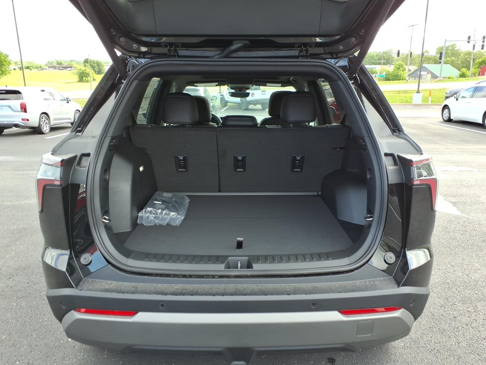 2026 Chevrolet Equinox LT - Photo 6