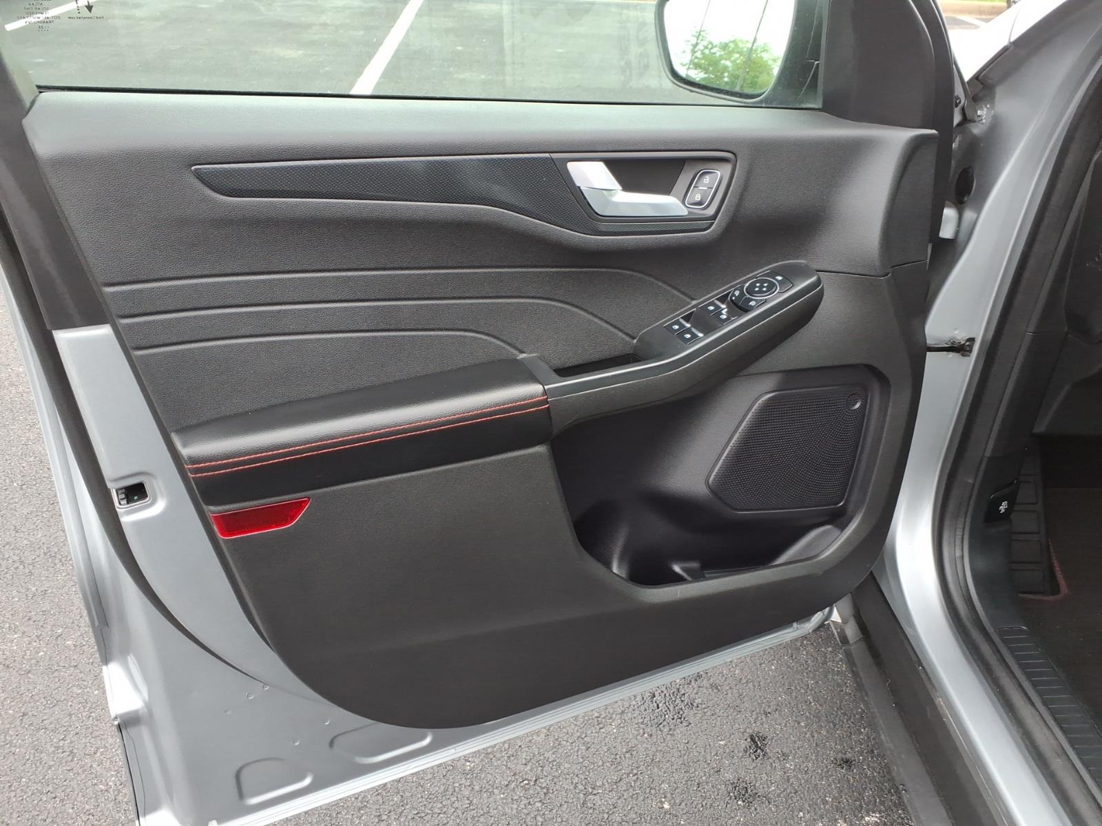 2023 Ford Escape ST-Line - Photo 11