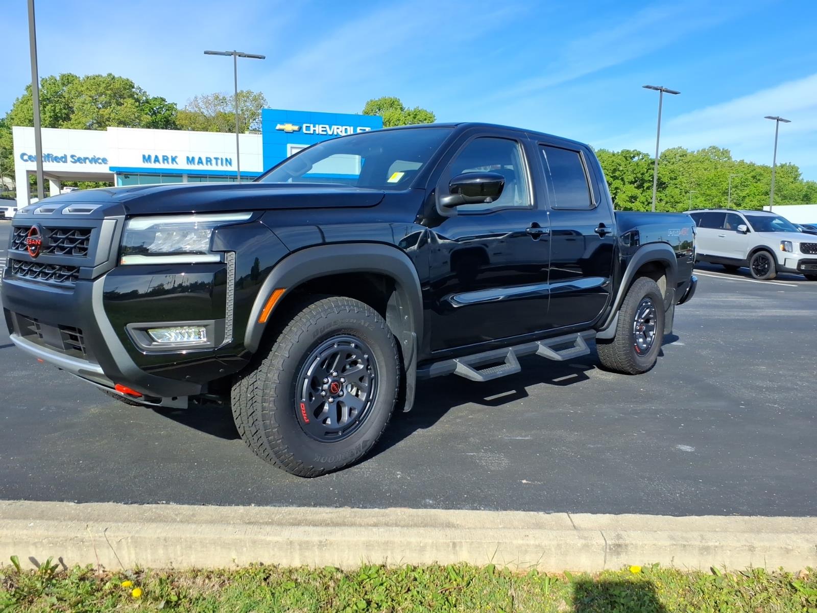 2026 Nissan Frontier PRO-4X - Photo 3