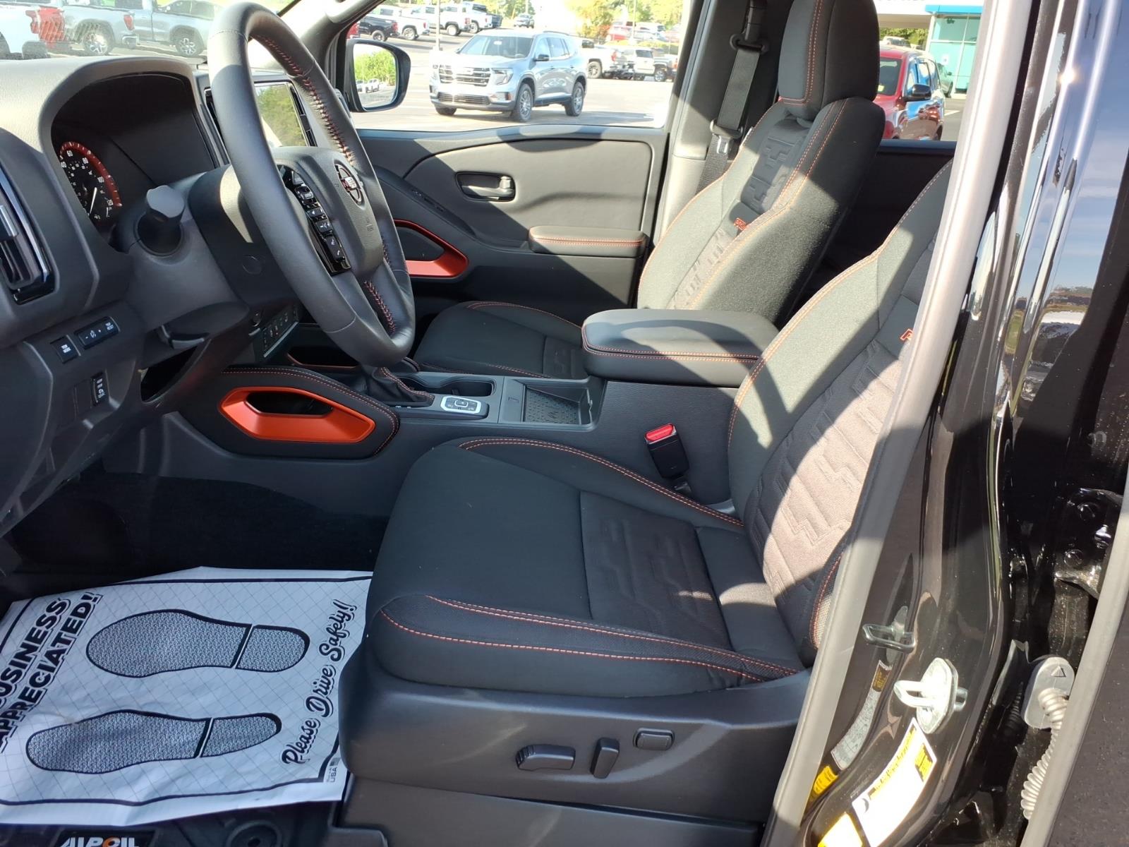 2026 Nissan Frontier PRO-4X - Photo 11