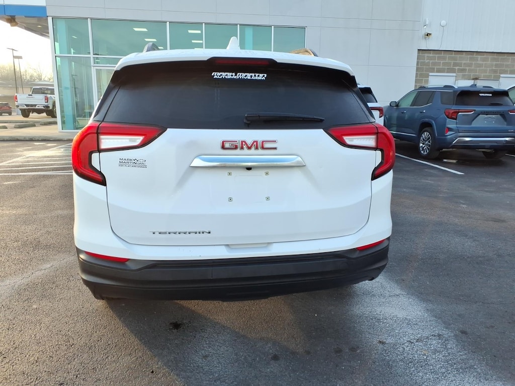 Used 2022 GMC Terrain SLE SUV