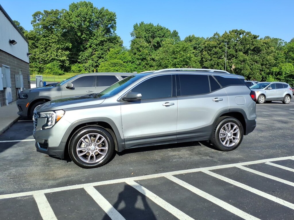 Used 2023 GMC Terrain SLT SUV