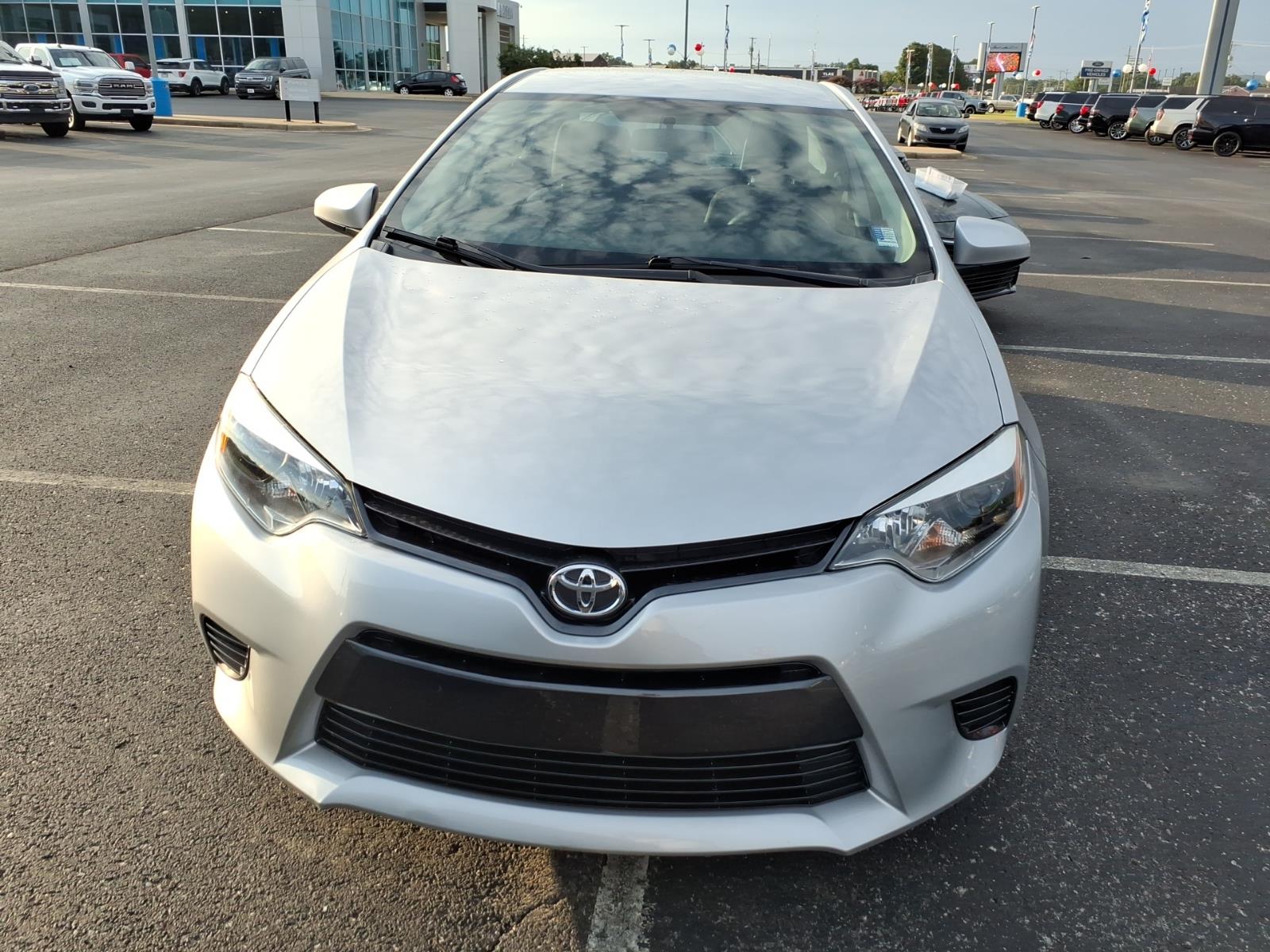 Used 2016 Toyota Corolla LE with VIN 5YFBURHE5GP561120 for sale in Batesville, AR