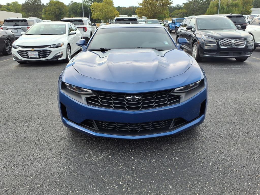2023 Chevrolet Camaro 1LT Coupe photo 2