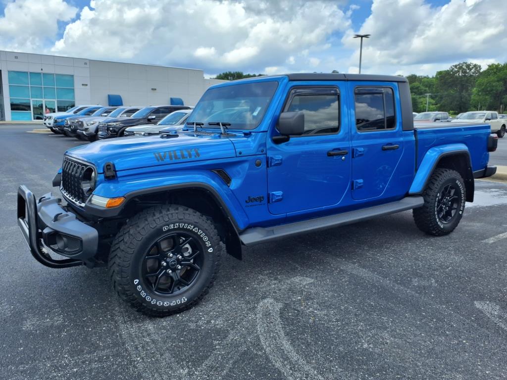 2024 Jeep Gladiator Sport photo 3