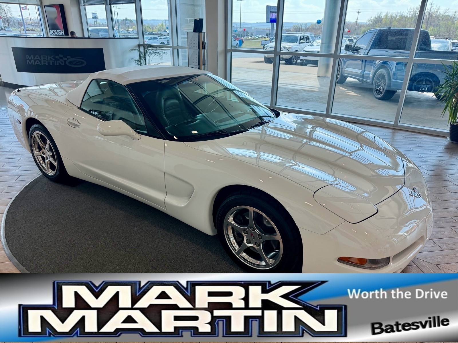 2001 Chevrolet Corvette Convertible's photo