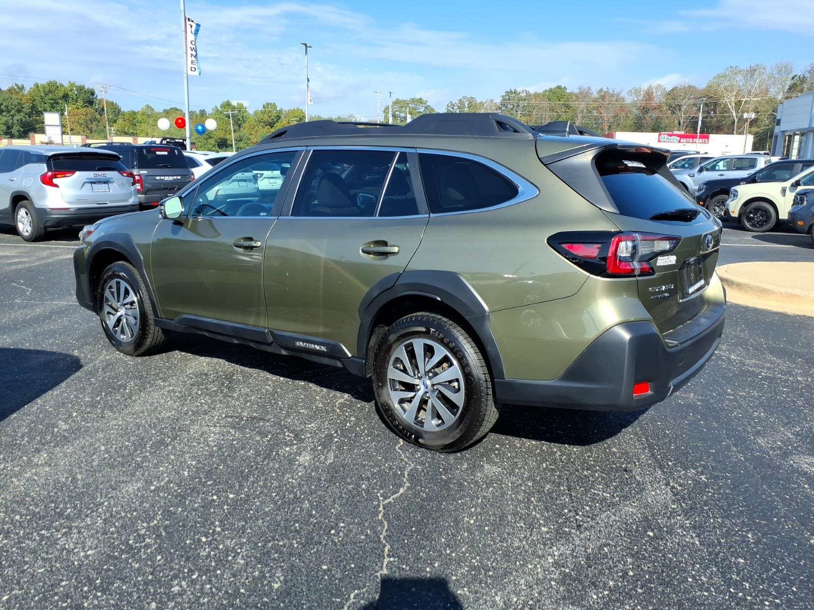 Used 2023 Subaru Outback Premium SUV