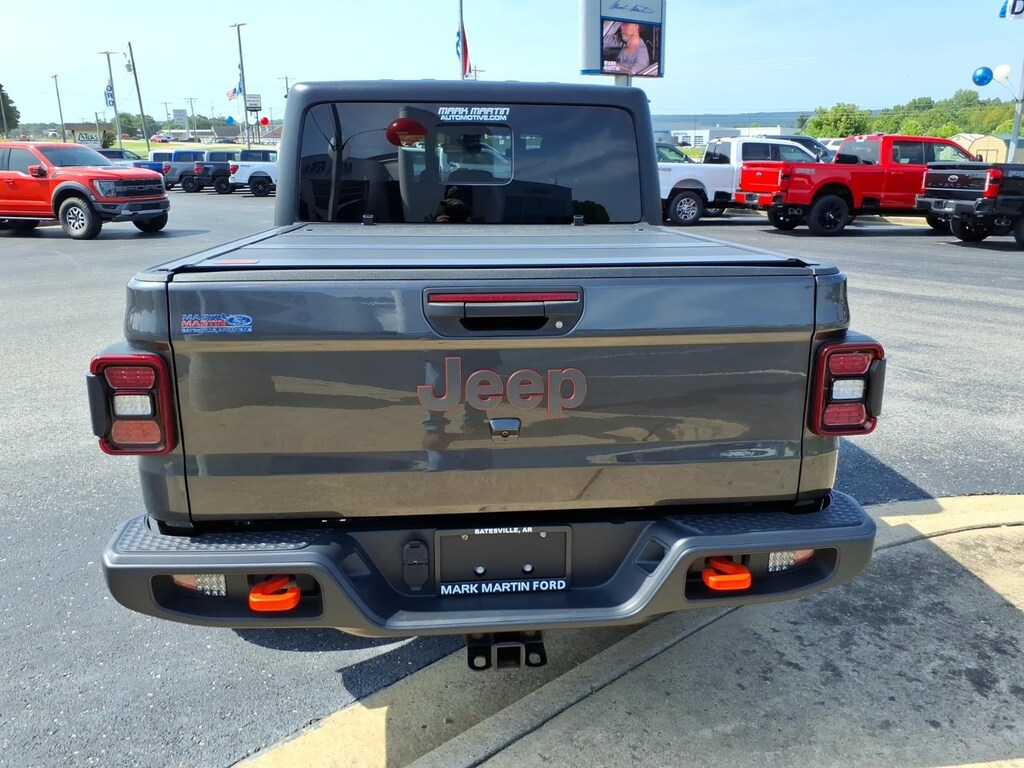 Used 2024 Jeep Gladiator Mojave Truck Crew Cab