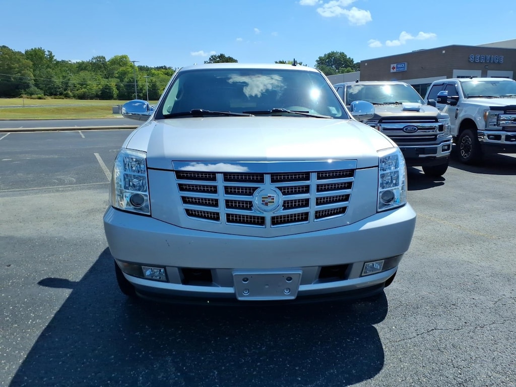 Used 2014 Cadillac Escalade Luxury SUV