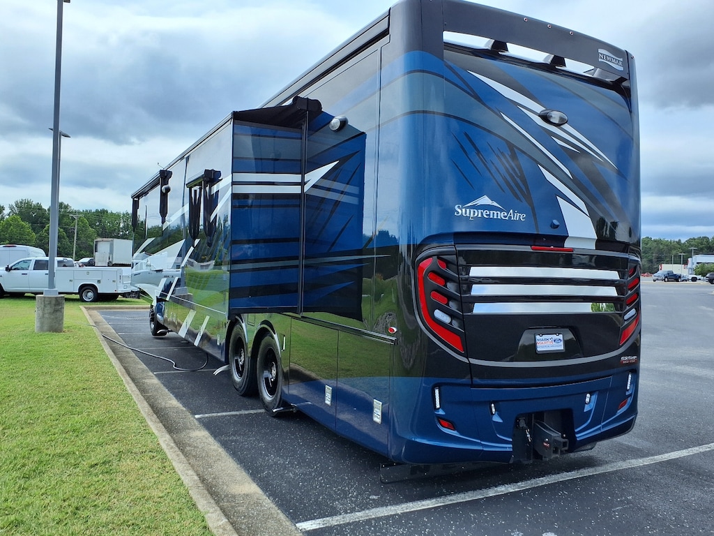 Used 2024 Newmar Supreme Aire 4530 Other