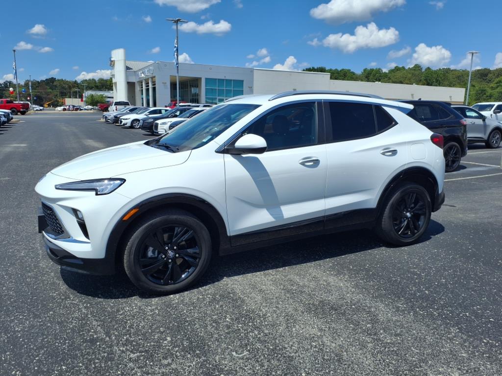 2024 Buick Encore GX Sport Touring photo 4