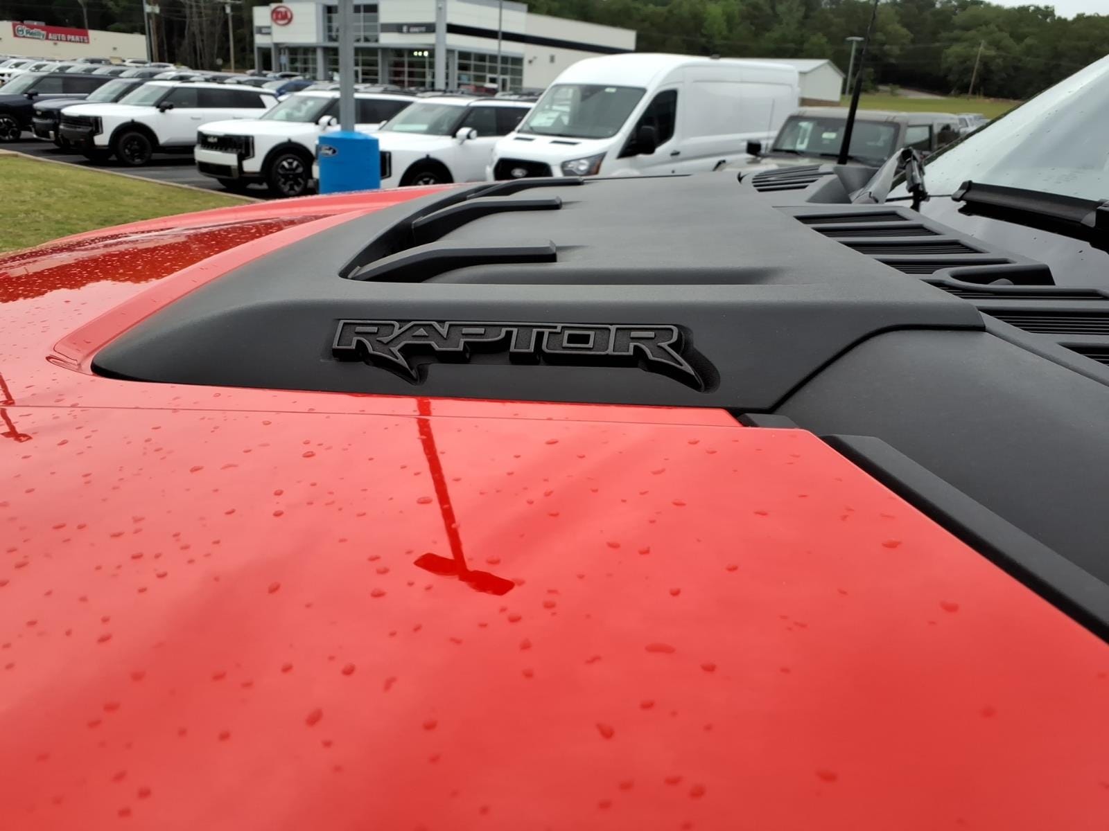 2023 Ford F-150 Raptor - Photo 7