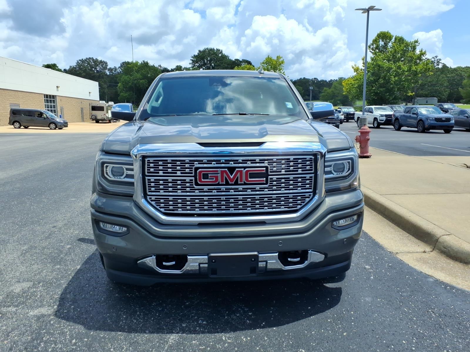 Used 2018 GMC Sierra 1500 Denali Denali with VIN 3GTU2PEJ5JG412689 for sale in Little Rock