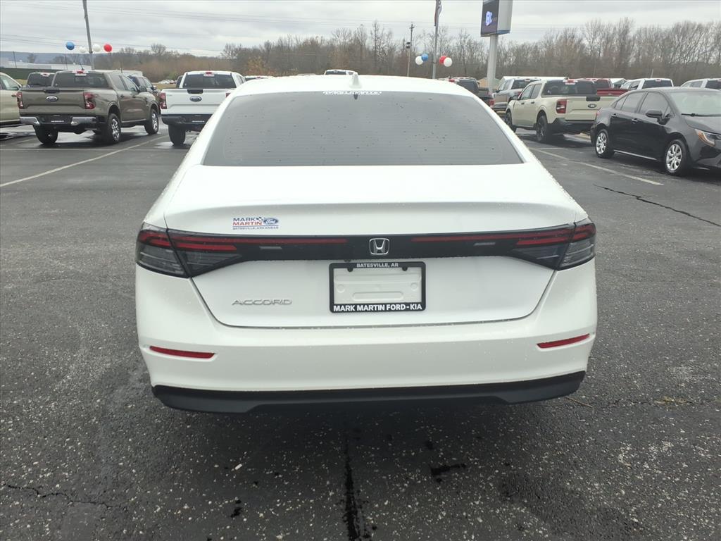 2023 Honda Accord EX photo 4