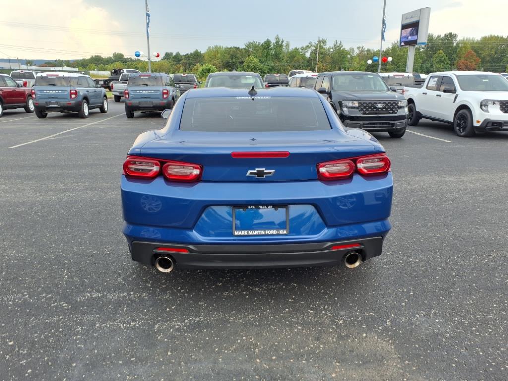 2023 Chevrolet Camaro 1LT Coupe photo 4