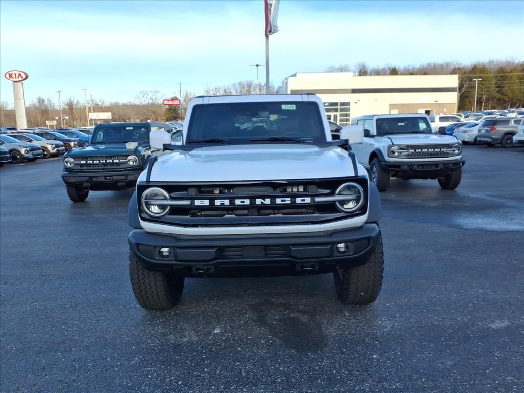 New 2025 Ford Bronco Outer Banks SUV