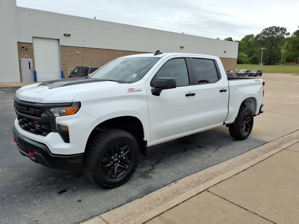 Used 2025 Chevrolet Silverado 1500 Custom Trail Boss Truck Crew Cab