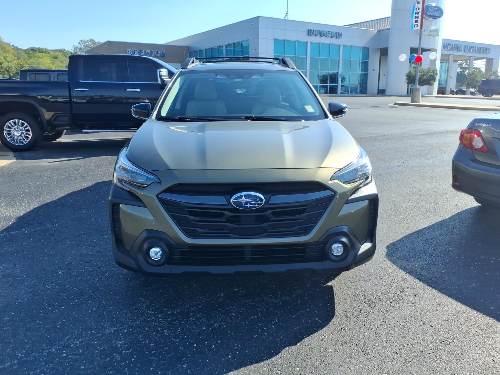 Used 2023 Subaru Outback Premium SUV