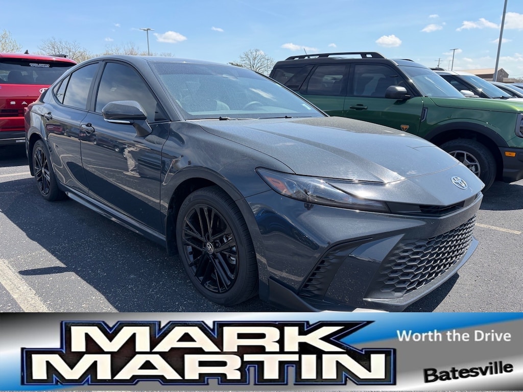 Used 2025 Toyota Camry SE Sedan