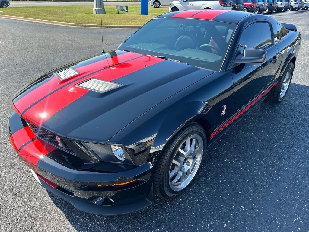 2007 Ford Mustang Shelby GT500 Base photo 2
