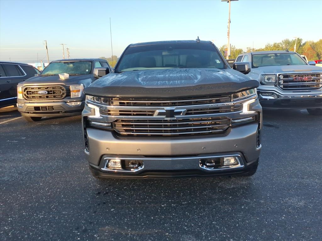 2022 Chevrolet Silverado 1500 High Country photo 2