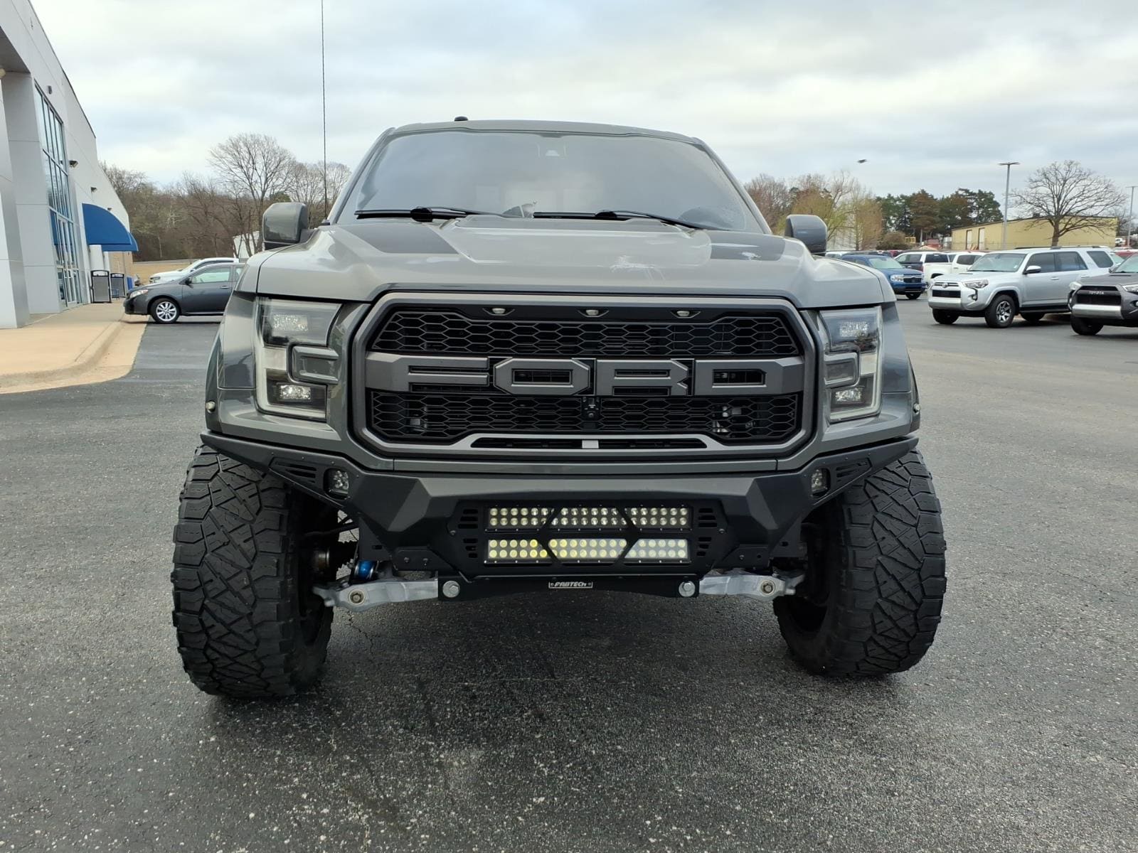 Used 2018 Ford F-150 Raptor with VIN 1FTFW1RG7JFA48768 for sale in Little Rock