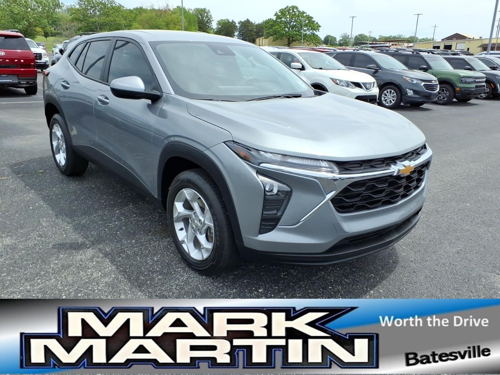 2025 Chevrolet Trax LS