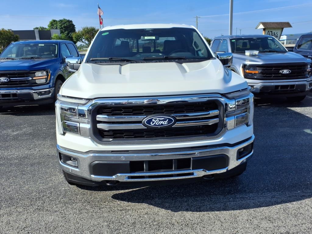2025 Ford F-150 Lariat photo 2