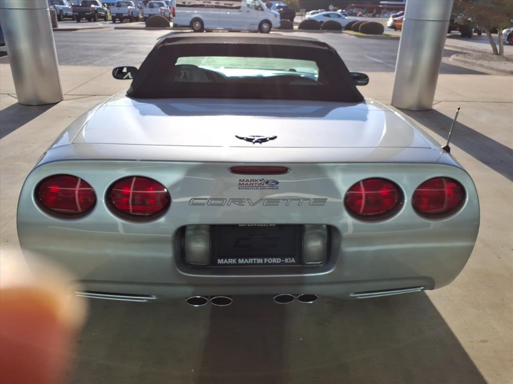 2002 Chevrolet Corvette Base Convertible photo 4