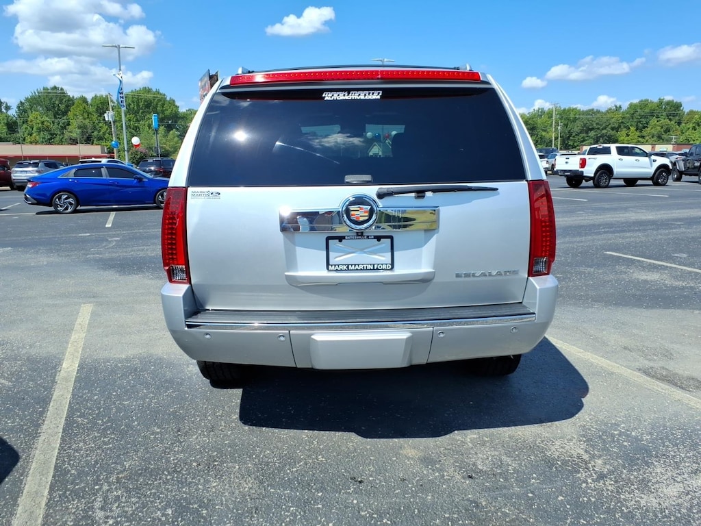 Used 2014 Cadillac Escalade Luxury SUV