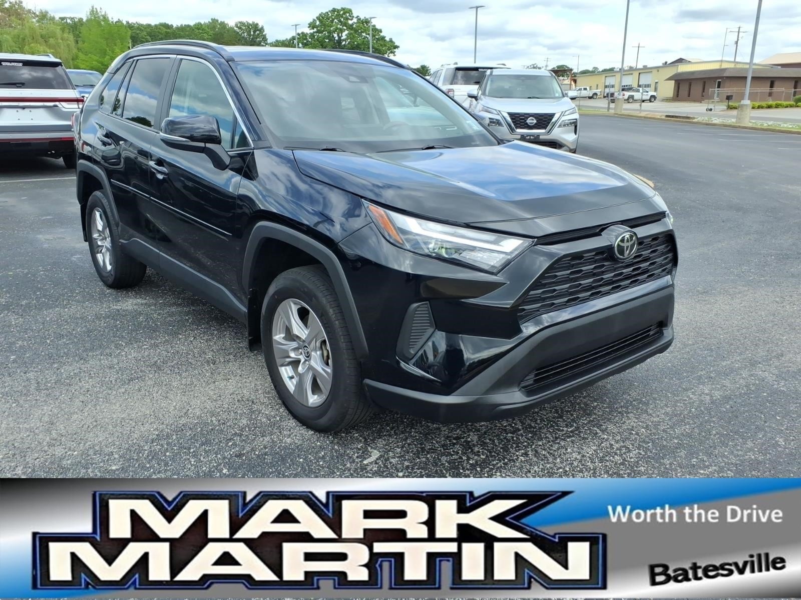 2022 Toyota RAV4 XLE FWD's photo